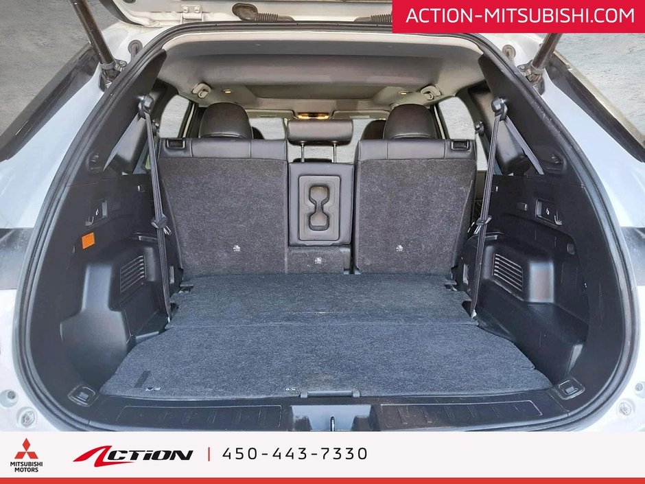 Mitsubishi Outlander PHEV SEL S-AWC Toit Pano Cuir Carplay GPS Android Auto 2023-13