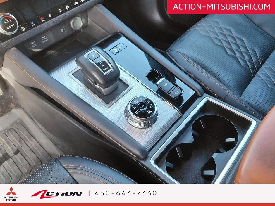 Mitsubishi Outlander PHEV GT PREMIUM S-AWC Boss Cuir Toit Pano Mags 20 Po 2023-26