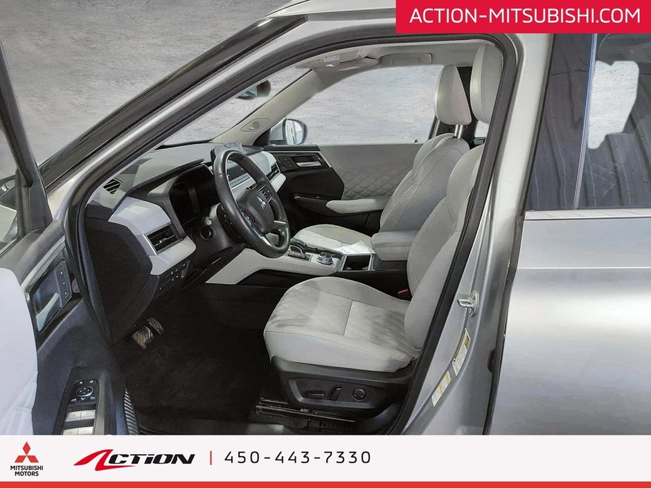 Mitsubishi Outlander PHEV GT S-AWC Cuir A/C  Toit Pano 7 passagers Bose 2023-10