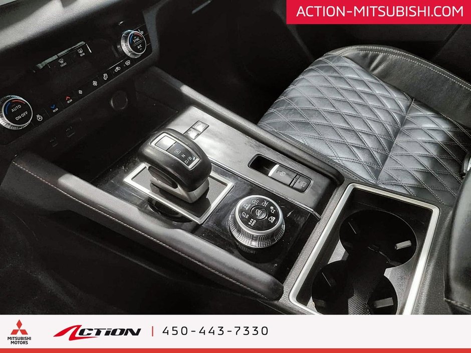 Mitsubishi Outlander PHEV SEL S-AWC Toit Pano Cuir Carplay GPS Android Auto 2023-26