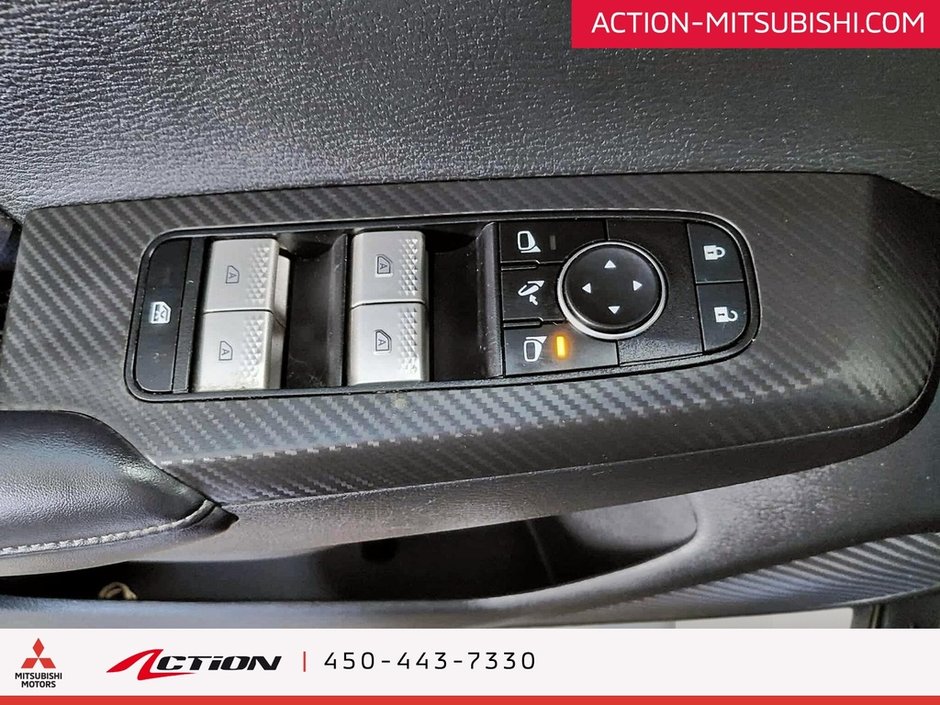 Mitsubishi Outlander PHEV SEL S-AWC Toit Pano Cuir Carplay GPS Android Auto 2023-16