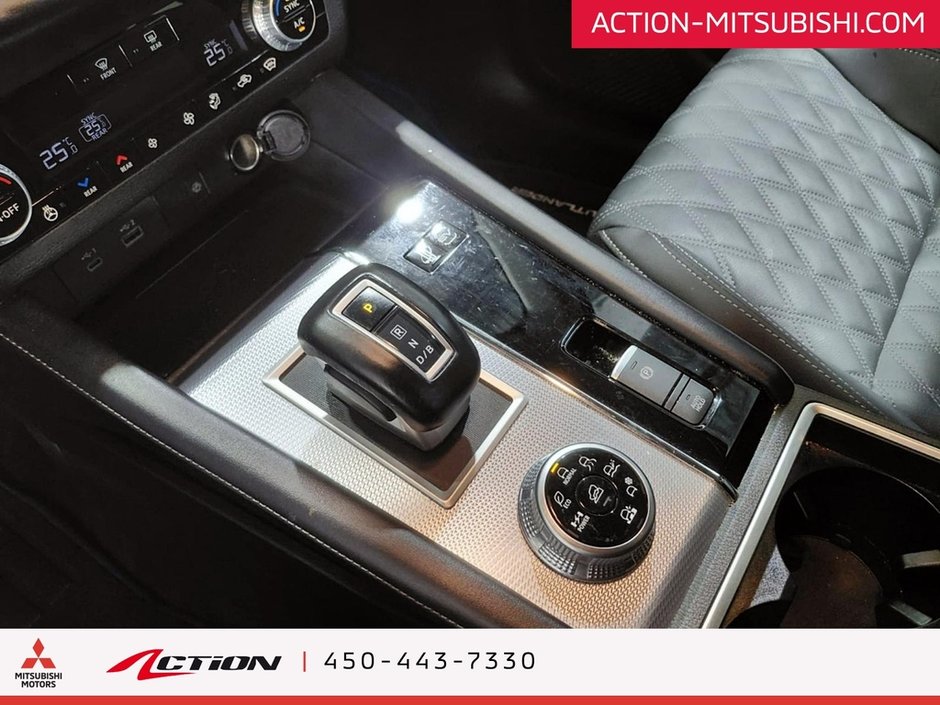 2024 Mitsubishi OUTLANDER PHEV GT S-AWC TOIT PANO BOSS CUIR CARPLAY MAGS 20 PO-30