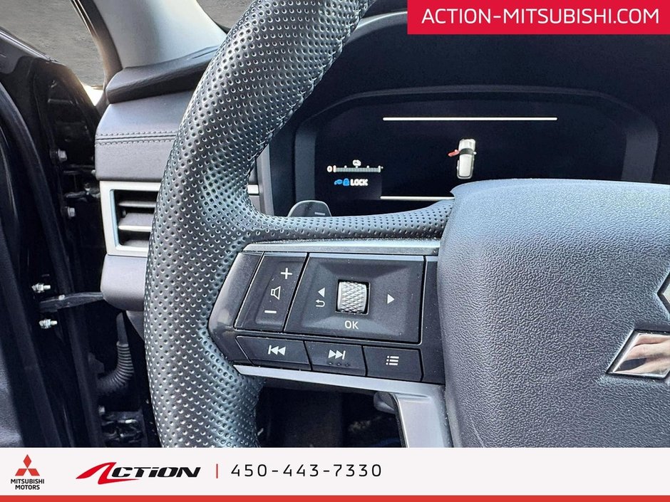 Mitsubishi OUTLANDER PHEV LE S-AWC 7 Passagers Toit Pano Carplay Android 2024-21