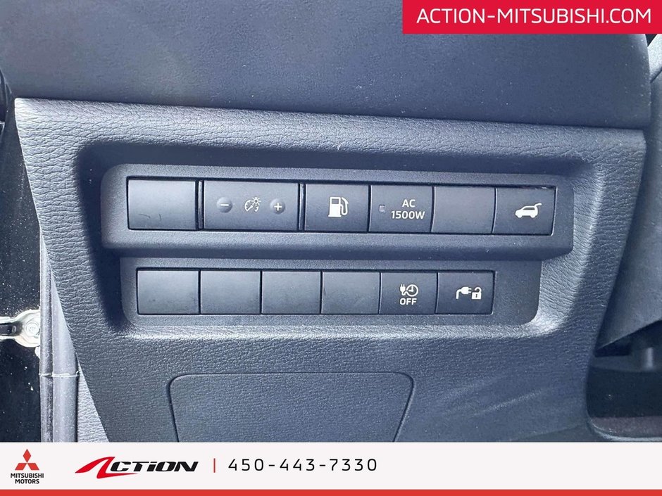 Mitsubishi OUTLANDER PHEV LE S-AWC 7 Passagers Toit Pano Carplay Android 2024-24