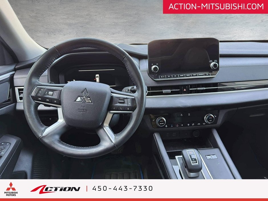 Mitsubishi OUTLANDER PHEV LE S-AWC 7 Passagers Toit Pano Carplay Android 2024-18