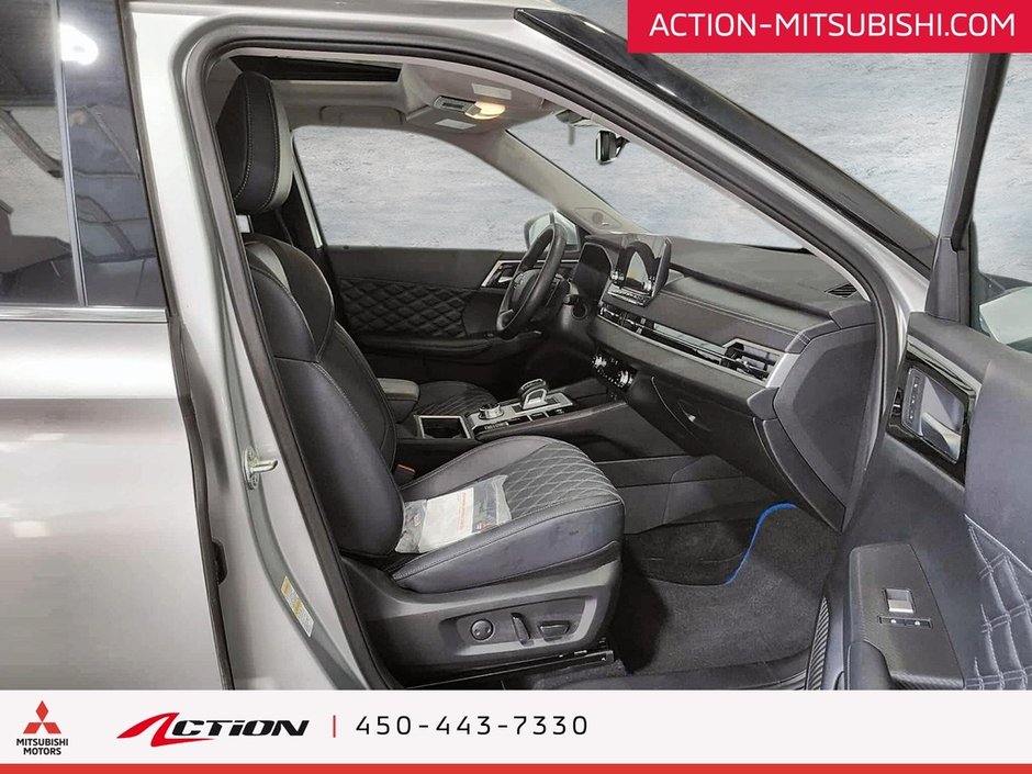 Mitsubishi OUTLANDER PHEV GT S-AWC 7 Passagers Cuir Toit Mags Carplay 2024-15