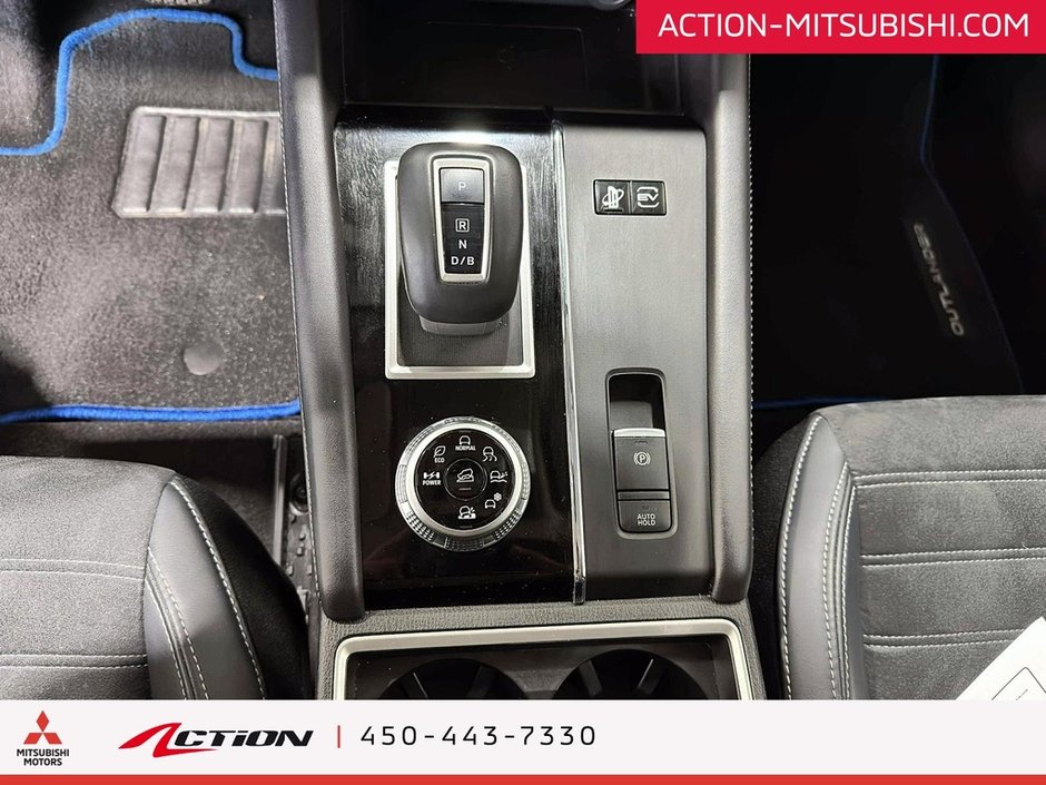 Mitsubishi Outlander PHEV LE S-AWC Toit Pano Carplay Android auto Navigation 2024-24