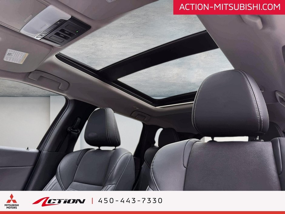 Mitsubishi Outlander PHEV LE S-AWC Toit Pano Carplay Android auto Navigation 2024-21