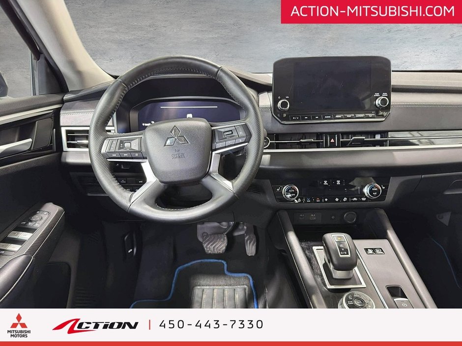 Mitsubishi Outlander PHEV LE S-AWC Toit Pano Carplay Android auto Navigation 2024-17