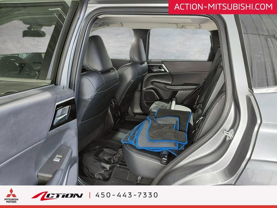 Mitsubishi Outlander PHEV LE S-AWC Toit Pano Carplay Android auto Navigation 2024-10