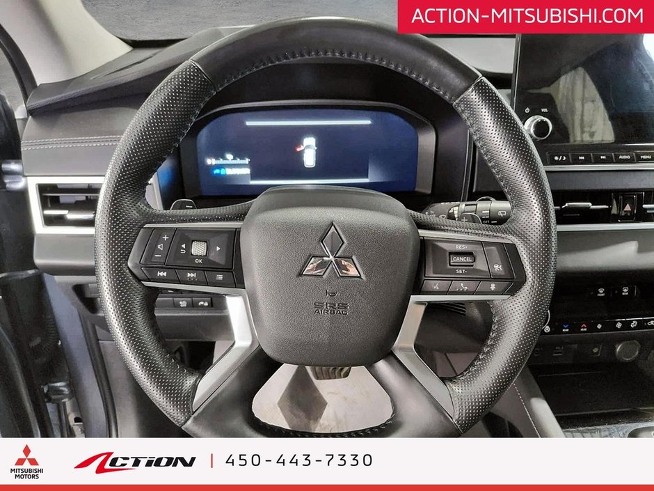 Mitsubishi Outlander PHEV LE S-AWC Toit Pano Carplay Android auto Navigation 2024-17