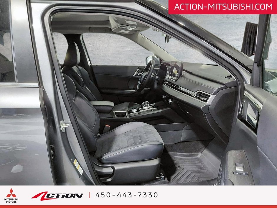 Mitsubishi Outlander PHEV LE S-AWC Toit Pano Carplay Android auto Navigation 2024-14