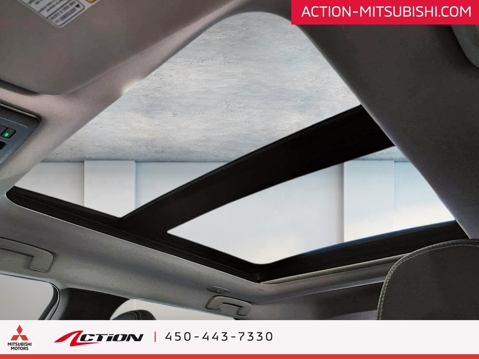 Mitsubishi Outlander PHEV LE S-AWC Toit Pano Carplay Android auto Navigation 2024-20