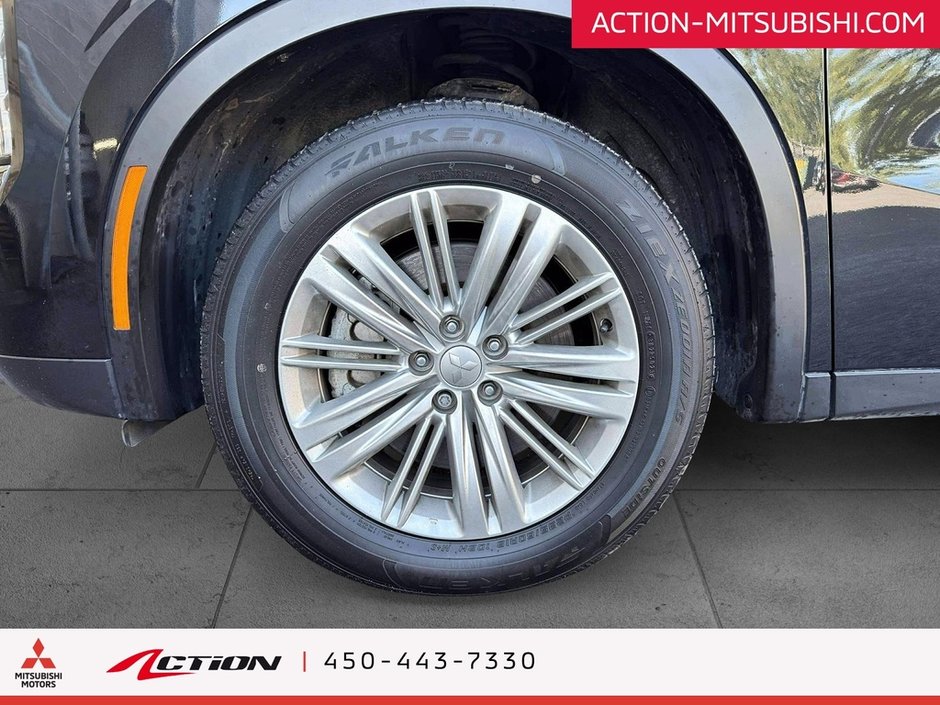 Mitsubishi Outlander PHEV LE S-AWC 7 Passagers Toit Pano Carplay Android 2024-8