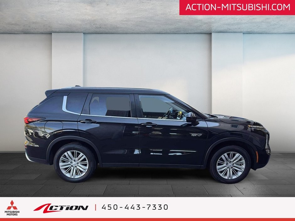 Mitsubishi Outlander PHEV LE S-AWC 7 Passagers Toit Pano Carplay Android 2024-5