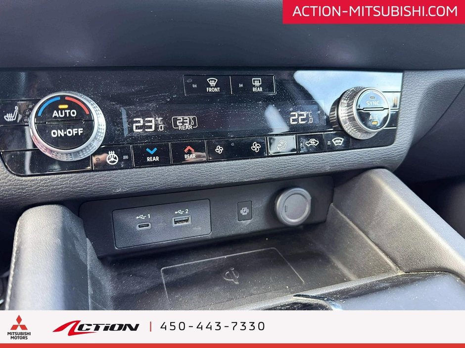 Mitsubishi Outlander PHEV LE S-AWC 7 Passagers Toit Pano Carplay Android 2024-25