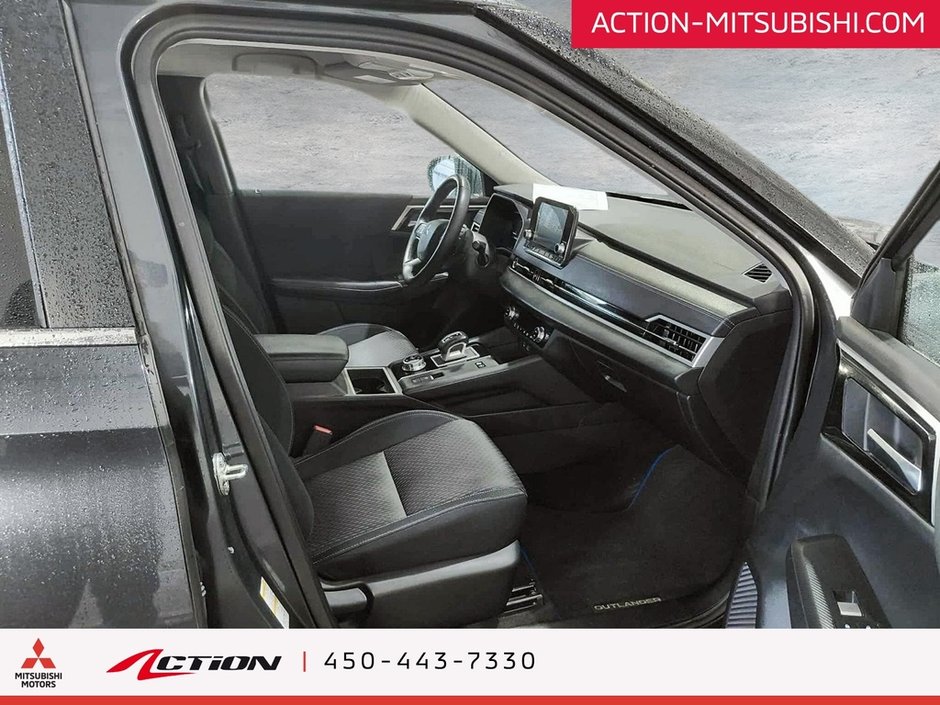 Mitsubishi Outlander PHEV ES S-AWC 7 Passagers Carplay Android Auto Mags 18 2024-13