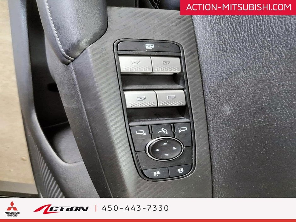 Mitsubishi Outlander PHEV SEL S-AWC Toit Pano Cuir Carplay GPS Android Auto 2024-16