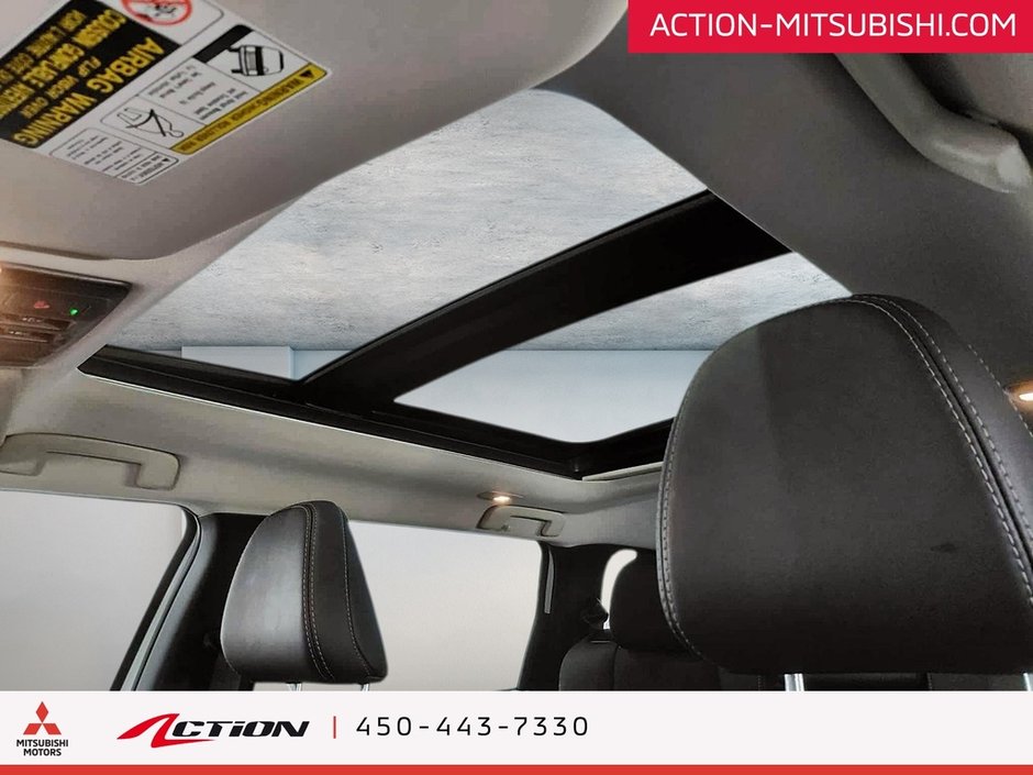 Mitsubishi Outlander PHEV LE S-AWC 7 Passagers Toit Pano Carplay Android 2024-16