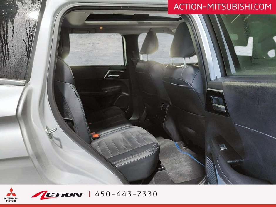 Mitsubishi Outlander PHEV LE S-AWC 7 Passagers Toit Pano Carplay Android 2024-14