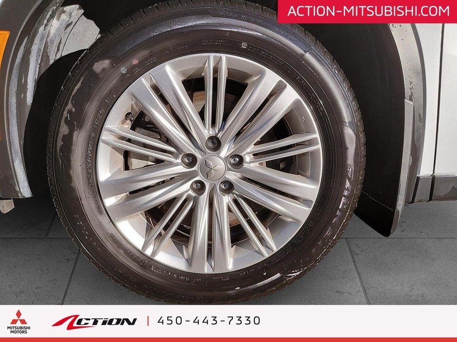 Mitsubishi Outlander PHEV LE S-AWC 7 Passagers Toit Pano Carplay Android 2024-8