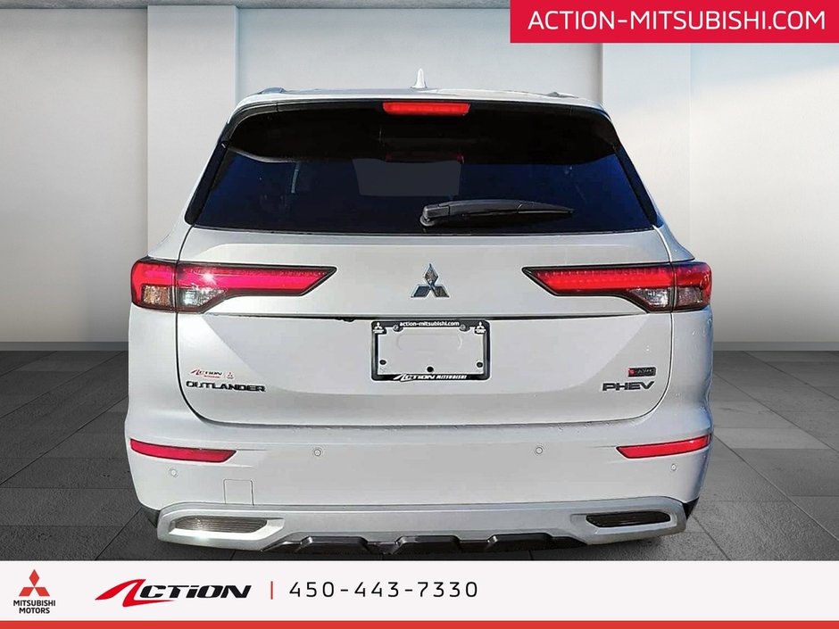 Mitsubishi Outlander PHEV LE S-AWC 7 Passagers Toit Pano Carplay Android 2024-3