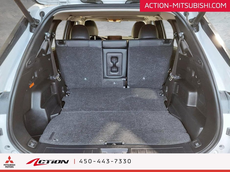 Mitsubishi Outlander PHEV LE S-AWC 7 Passagers Toit Pano Carplay Android 2024-13