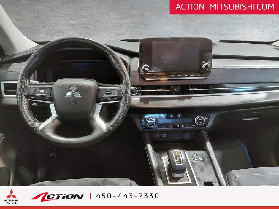 Mitsubishi Outlander PHEV LE S-AWC 7 Passagers Toit Pano Carplay Android 2024-17