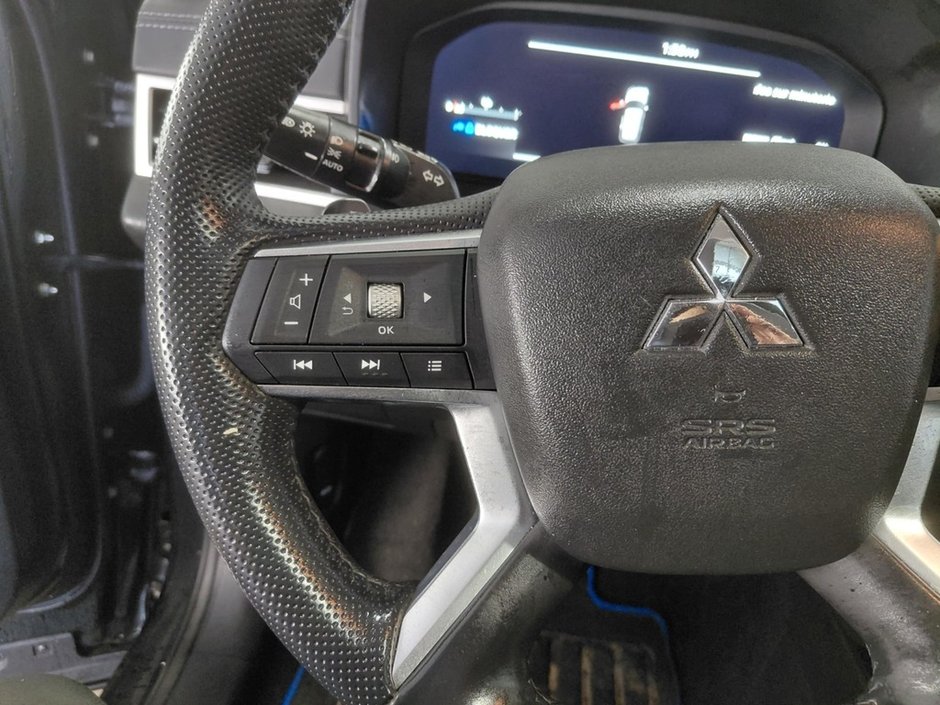 Mitsubishi Outlander PHEV SEL S-AWC Toit Pano Cuir Carplay GPS Android Auto 2024-12