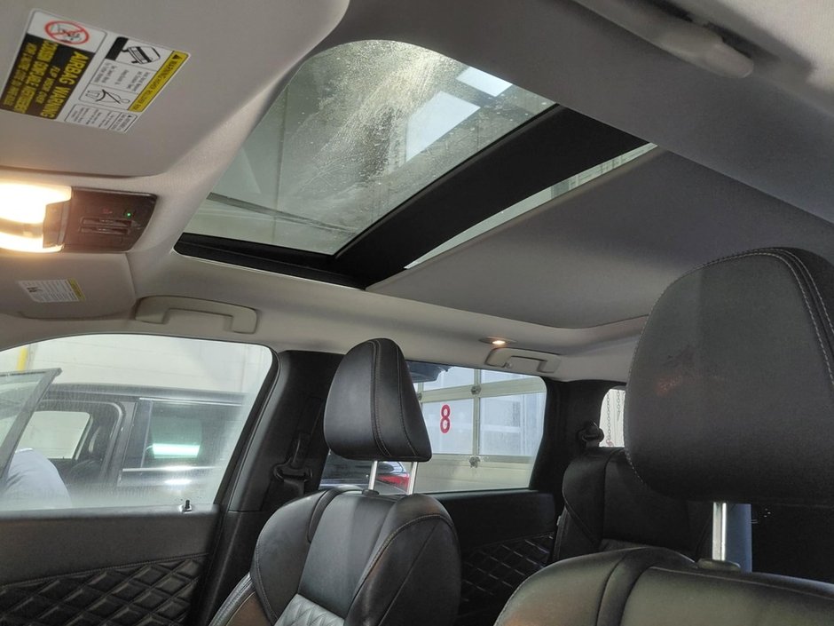 Mitsubishi Outlander PHEV SEL S-AWC Toit Pano Cuir Carplay GPS Android Auto 2024-7