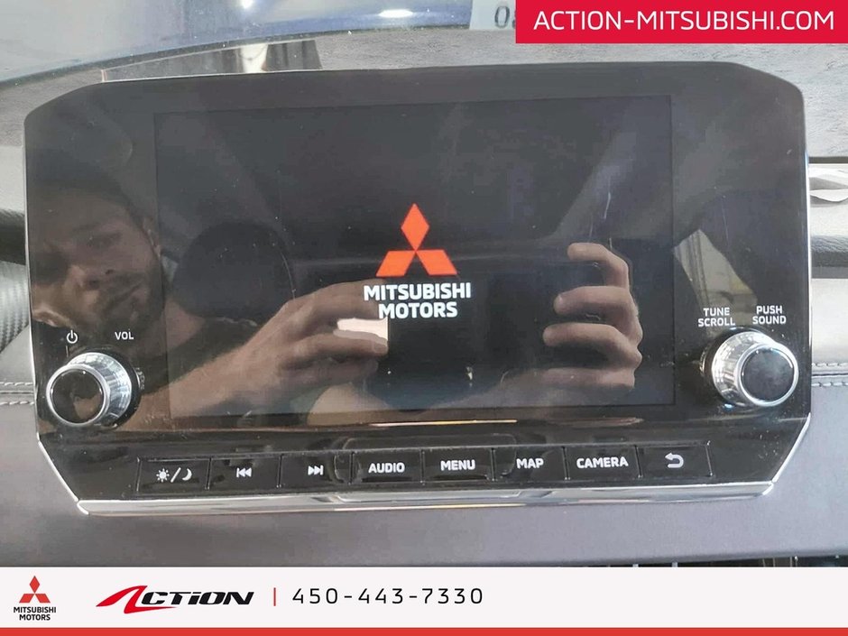 Mitsubishi Outlander PHEV LE S-AWC 7 Passagers Toit Pano Carplay Android 2024-20