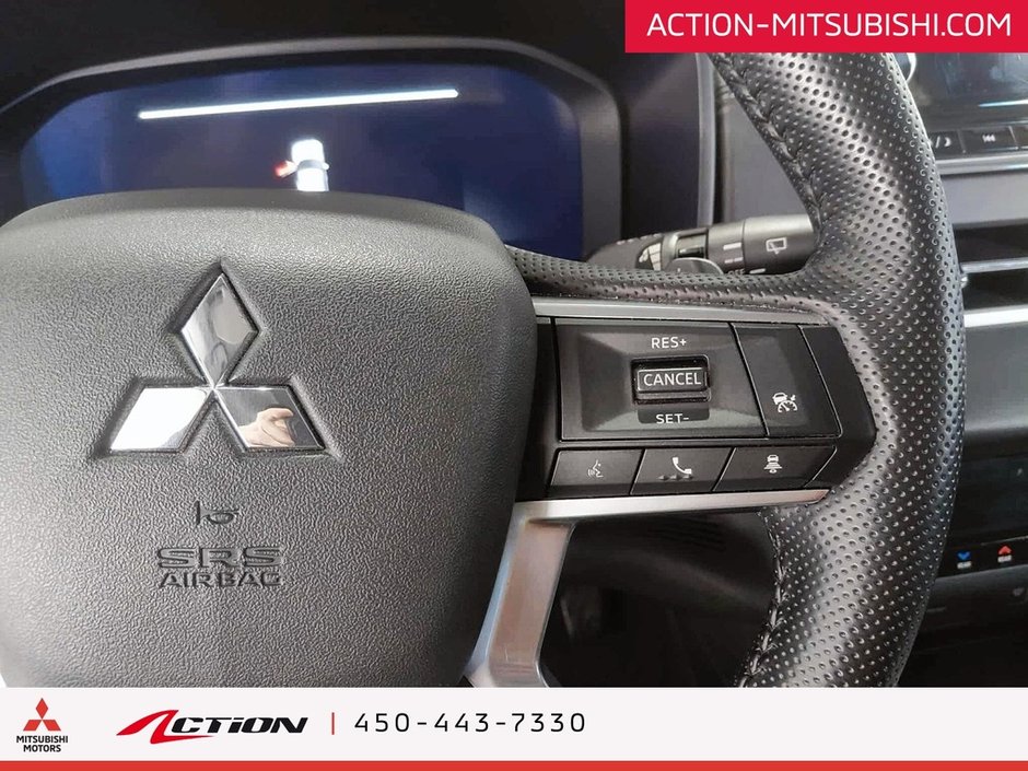 Mitsubishi Outlander PHEV LE S-AWC 7 Passagers Toit Pano Carplay Android 2024-19