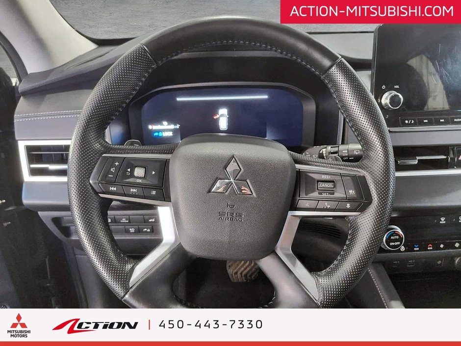 Mitsubishi Outlander PHEV LE S-AWC 7 Passagers Toit Pano Carplay Android 2024-17