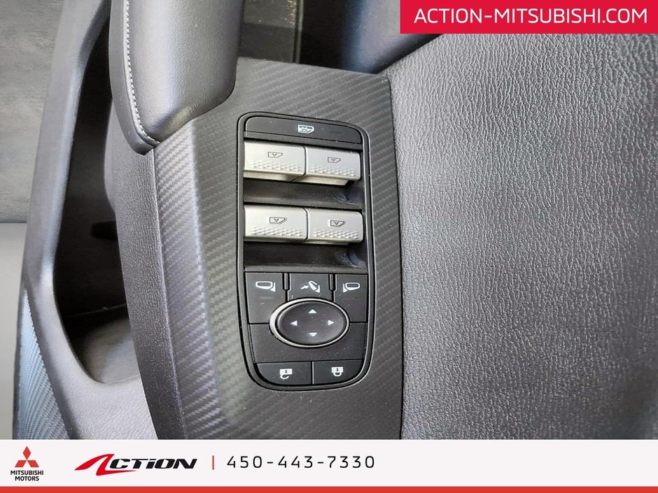 Mitsubishi Outlander PHEV LE S-AWC 7 Passagers Toit Pano Carplay Android 2024-15