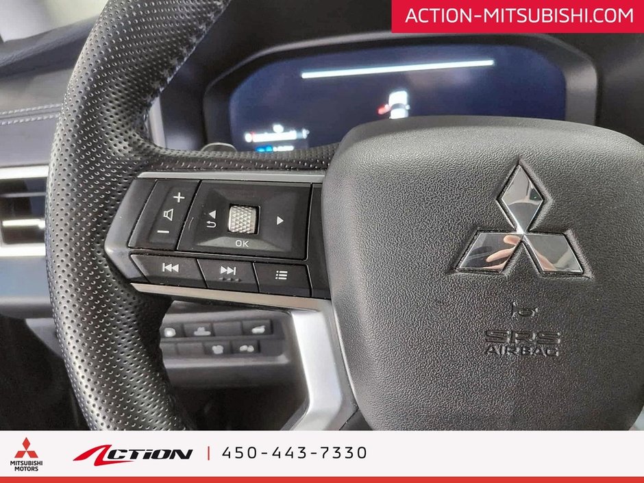 Mitsubishi Outlander PHEV LE S-AWC 7 Passagers Toit Pano Carplay Android 2024-18