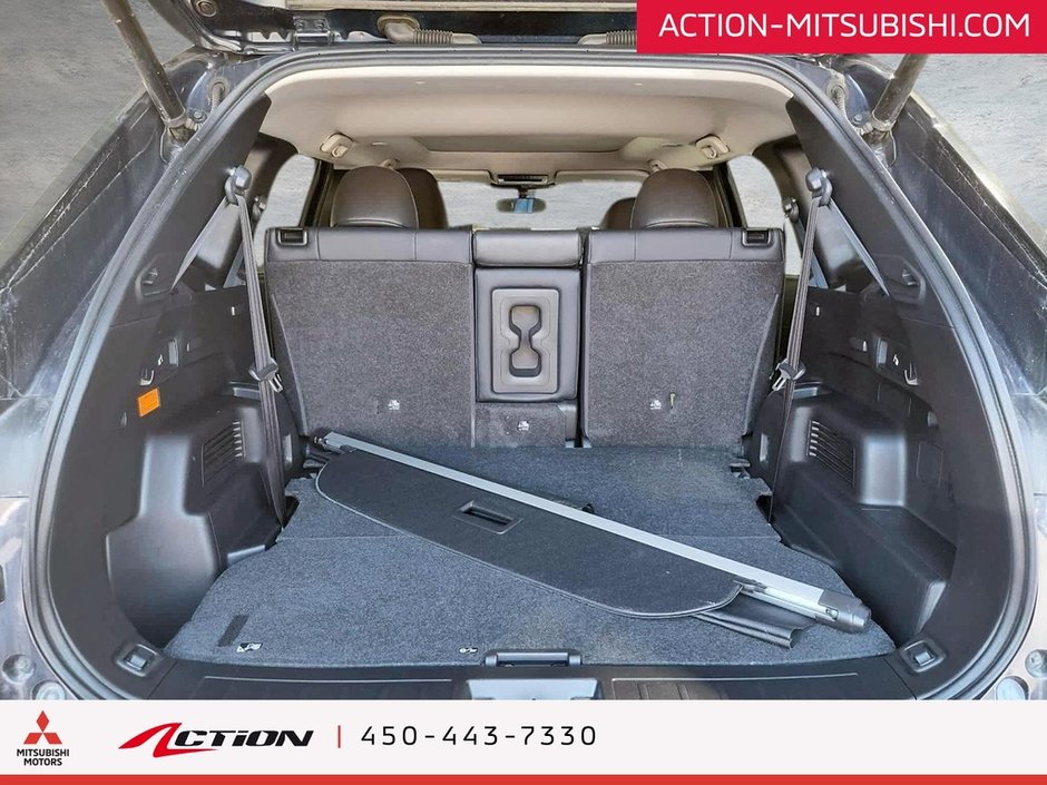 Mitsubishi Outlander PHEV LE S-AWC 7 Passagers Toit Pano Carplay Android 2024-11