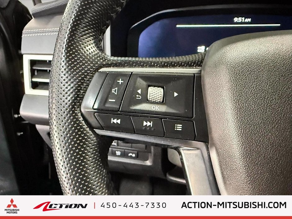 2024 Mitsubishi Outlander PHEV ES S-AWC 7 Passagers Carplay Android Auto Mags 18-19