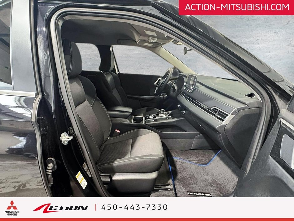 Mitsubishi Outlander PHEV ES S-AWC 7 Passagers Carplay Android Auto Mags 18 2024-15