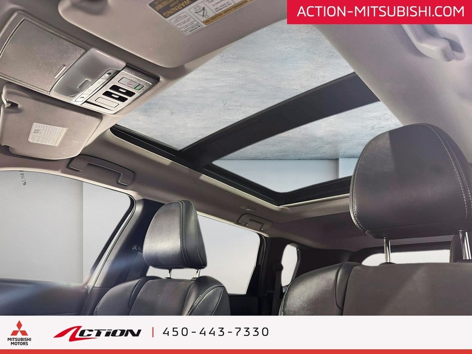 Mitsubishi Outlander PHEV LE S-AWC Toit Pano Carplay Android auto Navigation 2024-24