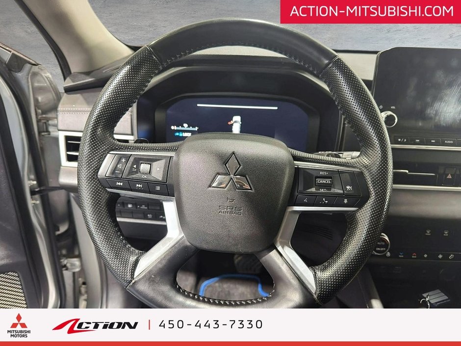 Mitsubishi Outlander PHEV LE S-AWC Toit Pano Carplay Android auto Navigation 2024-14