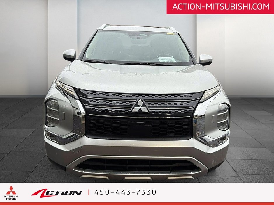 Mitsubishi Outlander PHEV LE S-AWC Toit Pano Carplay Android auto Navigation 2024-2