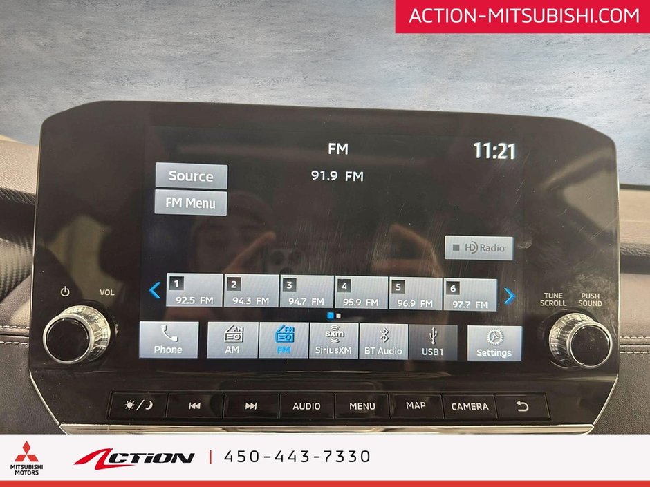 Mitsubishi Outlander PHEV LE S-AWC Toit Pano Carplay Android auto Navigation 2024-20