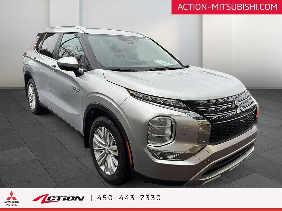 Mitsubishi Outlander PHEV LE S-AWC Toit Pano Carplay Android auto Navigation 2024-3
