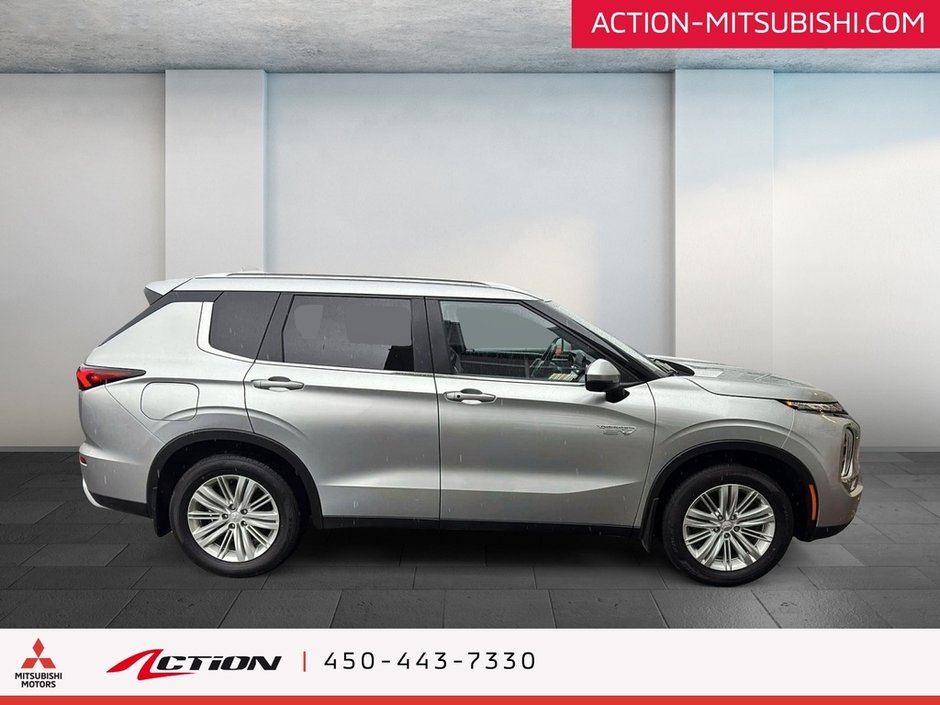 Mitsubishi Outlander PHEV LE S-AWC Toit Pano Carplay Android auto Navigation 2024-4
