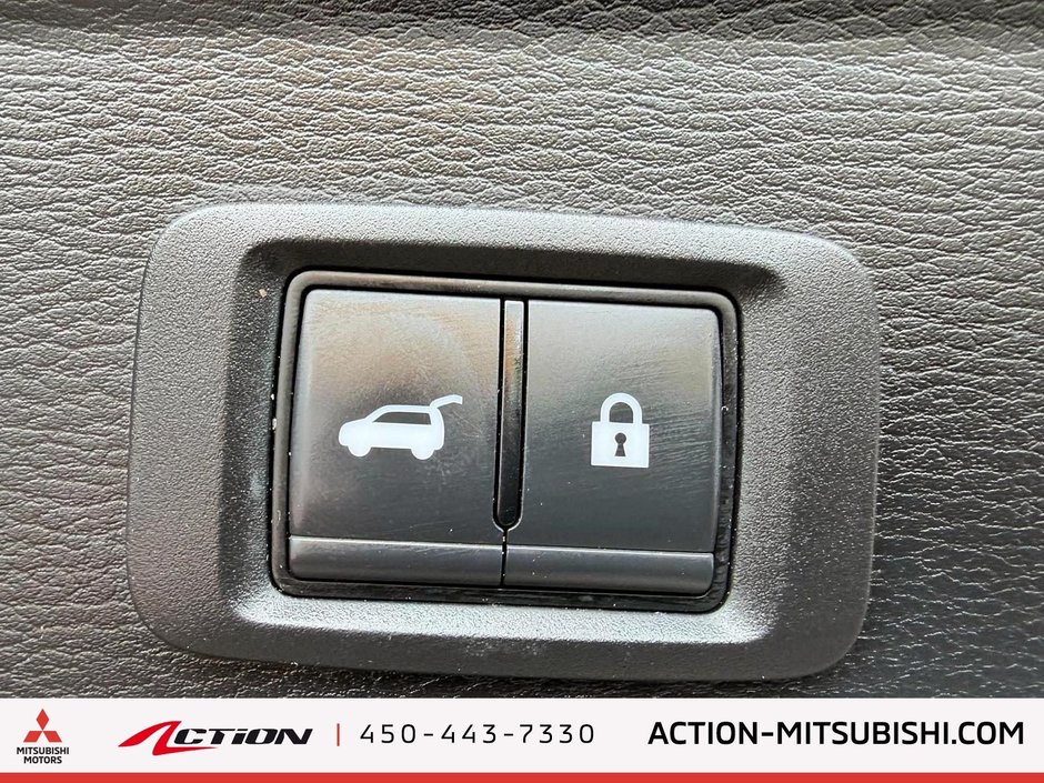 Mitsubishi Outlander PHEV LE Toit Pano Carplay/Android Auto Volant Chauffant 2024-16