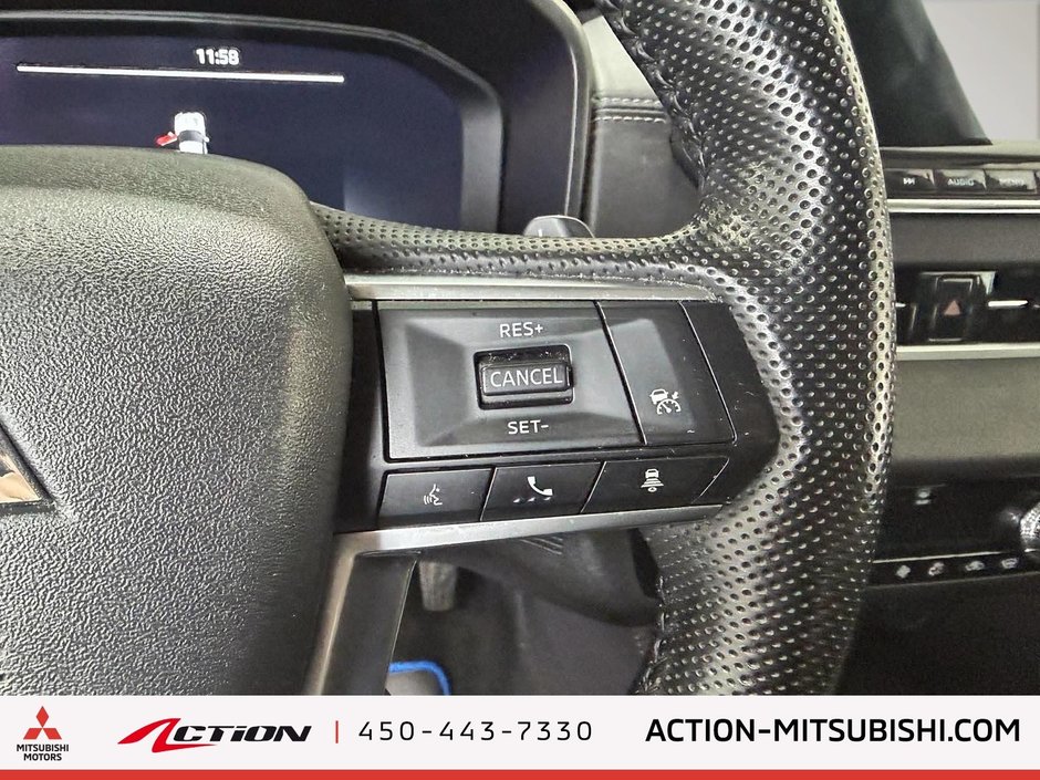 Mitsubishi Outlander PHEV LE Toit Pano Carplay/Android Auto Volant Chauffant 2024-21