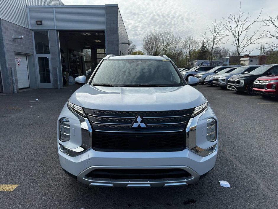 2025 Mitsubishi OUTLANDER PHEV SE-8