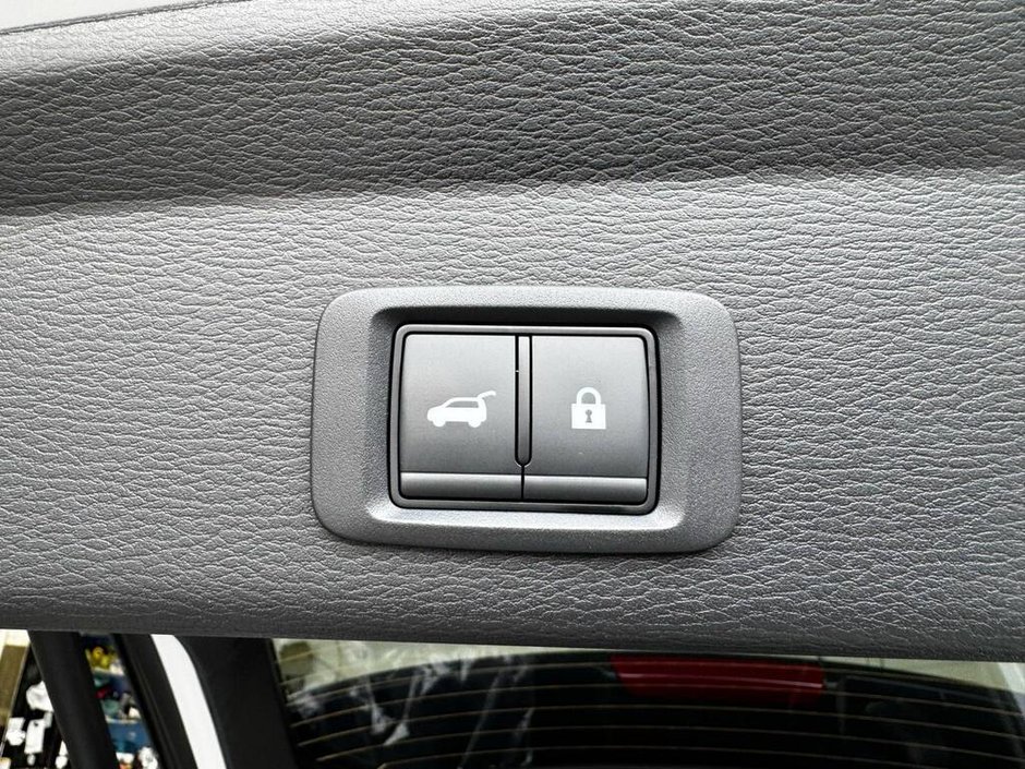 2025 Mitsubishi OUTLANDER PHEV SE-15