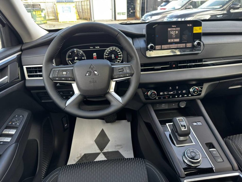2025 Mitsubishi OUTLANDER PHEV SE-22