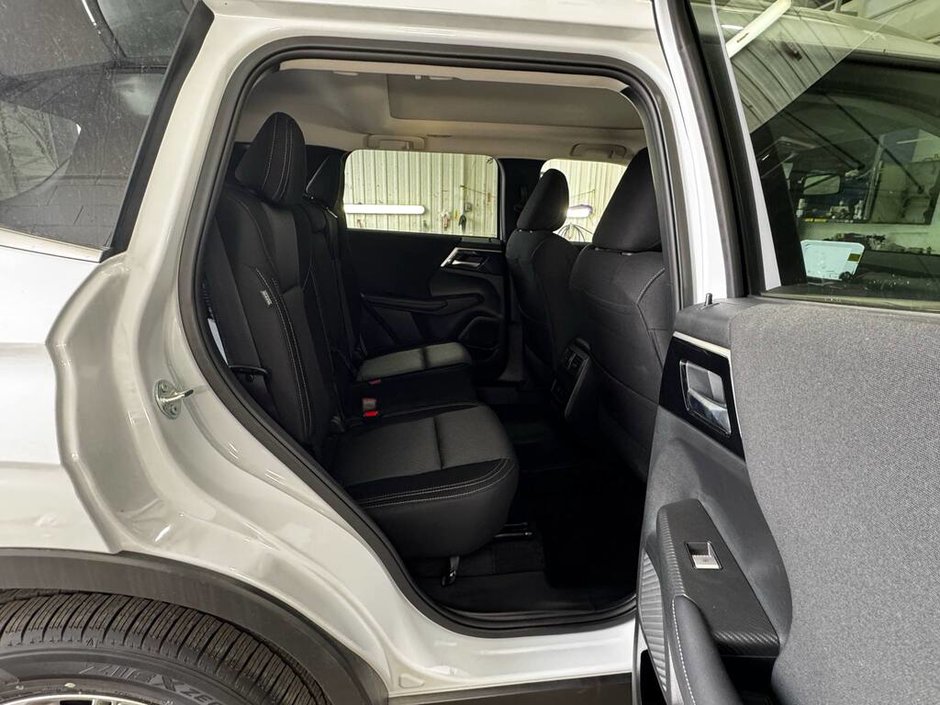 2025 Mitsubishi OUTLANDER PHEV SE-16